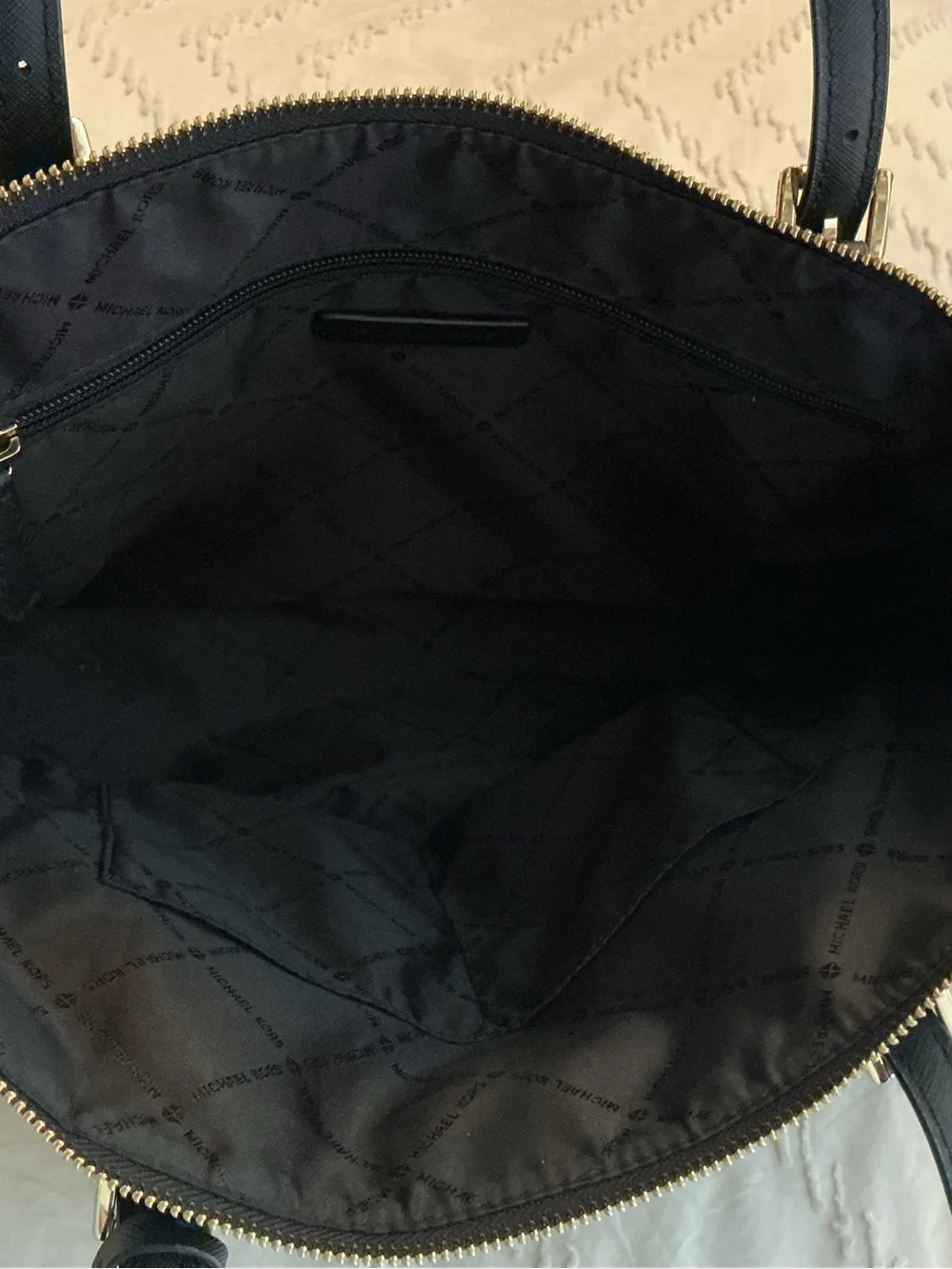 Michael Kors CORINNE Leather LG Shoulder Black Crossbody Handbag